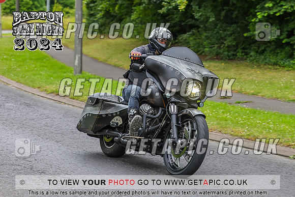 PR2407-4882_LOGO_ON_PHOTO