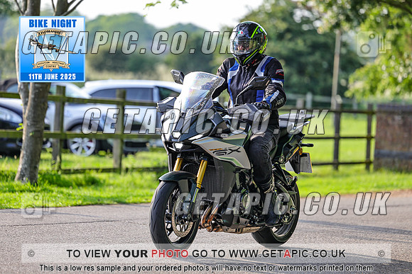 PR2506-07105_LOGO_ON_PHOTO