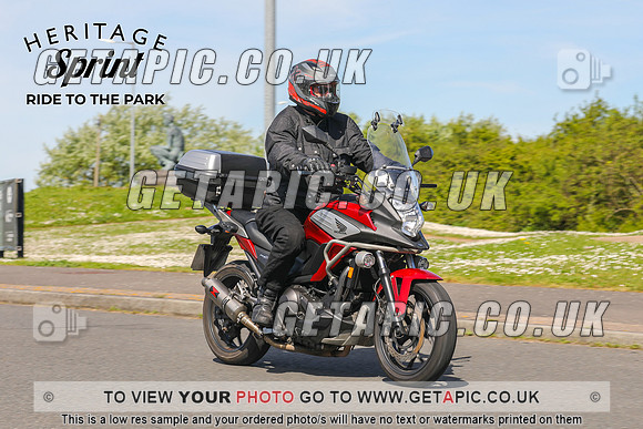 GP2405-0604-C_LOGO_ON_PHOTO