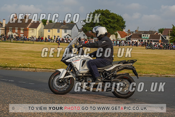 RS2207_8633