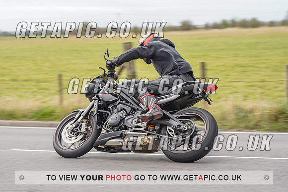 RS2203_6712