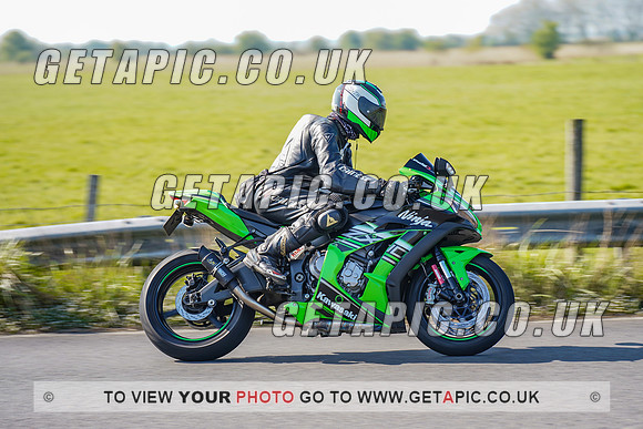 RS2204_2056