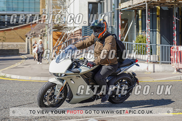 RS2207_3447