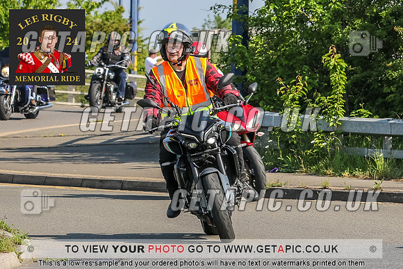MWA2405-567-C_LOGO_ON_PHOTO