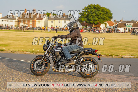 RS2207_9034