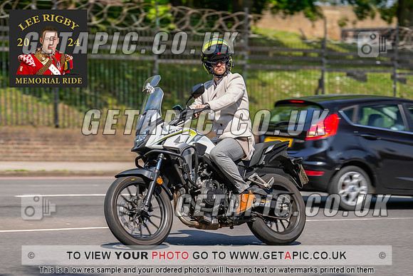 MW2405-4621-C_LOGO_ON_PHOTO