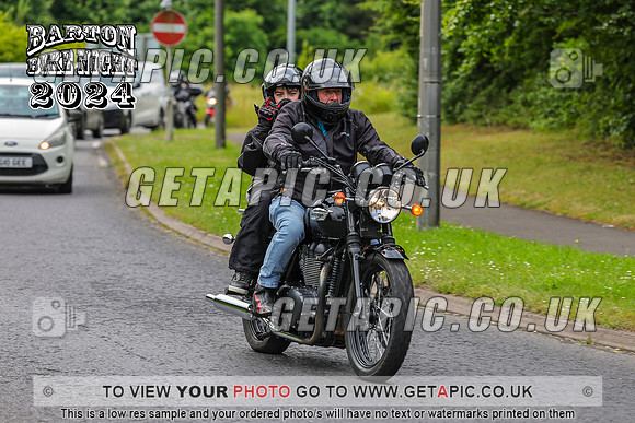 PR2407-2682_LOGO_ON_PHOTO