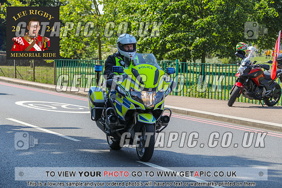 GP2405-5242_LOGO_ON_PHOTO