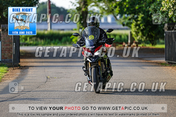 PR2506-08802_LOGO_ON_PHOTO