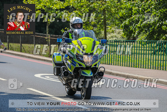 GP2405-5241_LOGO_ON_PHOTO