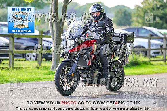PR2506-07923_LOGO_ON_PHOTO