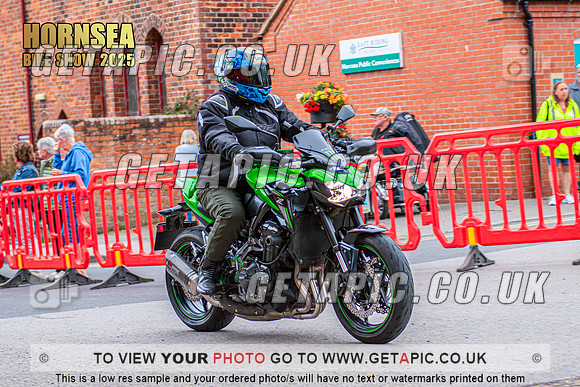 TW2508-0337_LOGO_ON_PHOTO