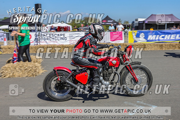 PR2408-02935-C_LOGO_ON_PHOTO