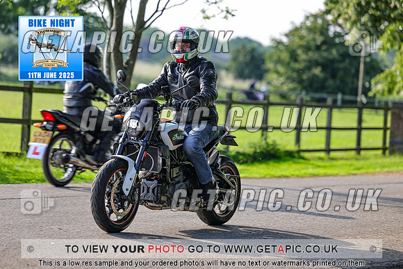 PR2506-06164_LOGO_ON_PHOTO