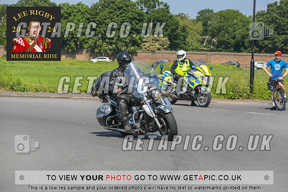 GP2405-4553_LOGO_ON_PHOTO