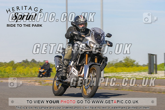 GP2405-0014-C_LOGO_ON_PHOTO