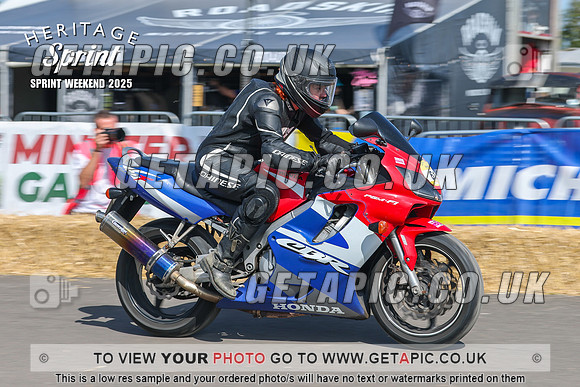 GP2508-3293-C_LOGO_ON_PHOTO