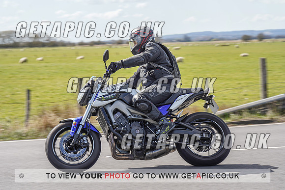 RS2204_1049
