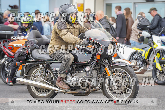 RS2205_8244