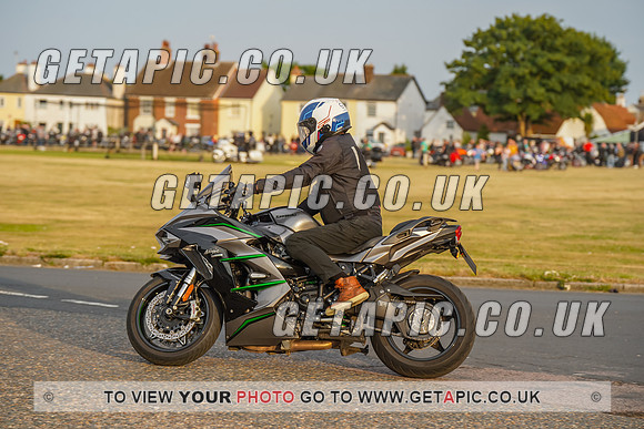 RS2207_9136