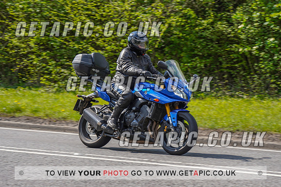 RS2204_12562