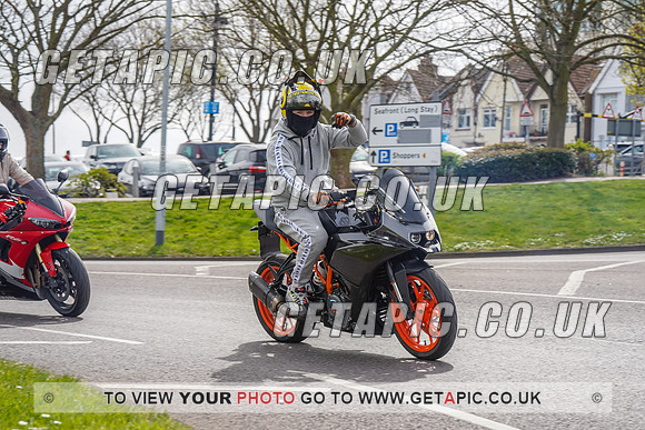 RS2204_10074