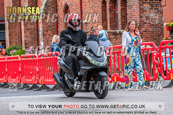 TW2508-5027_LOGO_ON_PHOTO
