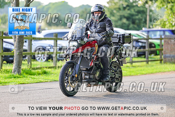PR2506-07921_LOGO_ON_PHOTO