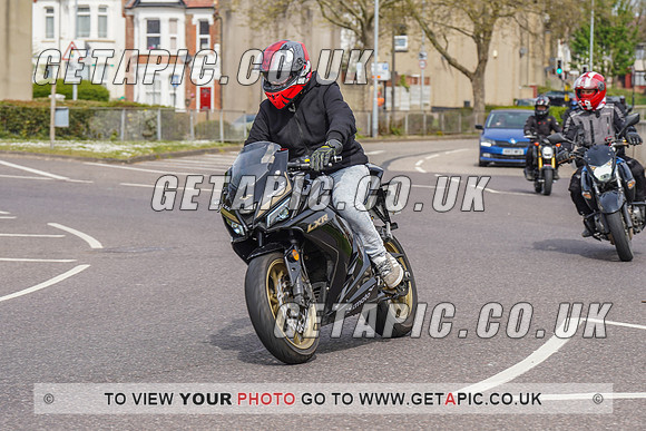 RS2204_5572