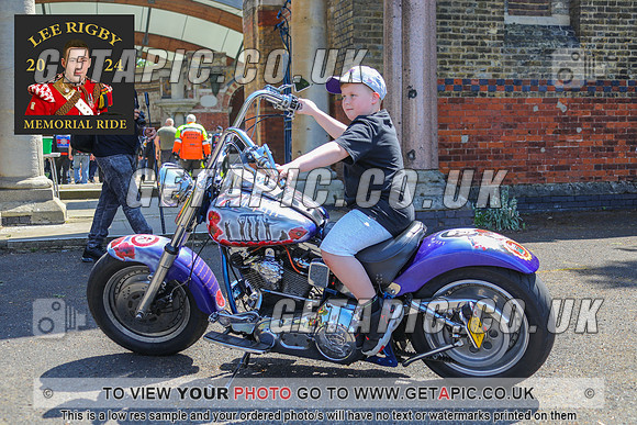 GP2405-5269_LOGO_ON_PHOTO