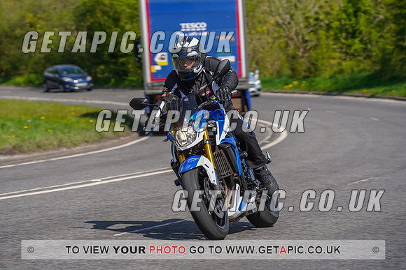 RS2204_11589