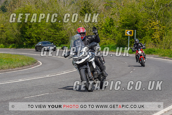 RS2204_12044