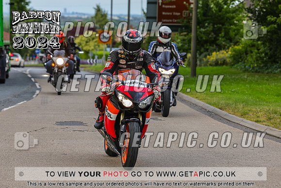 PR2407-7676_LOGO_ON_PHOTO