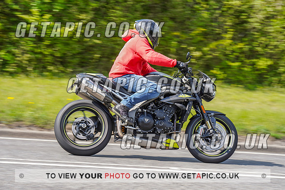 RS2204_12519