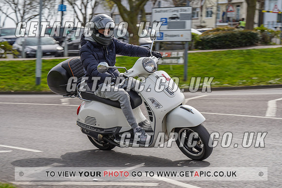 RS2204_10335