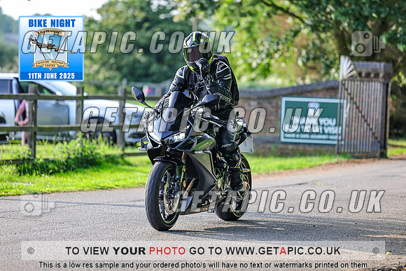 PR2506-07121_LOGO_ON_PHOTO