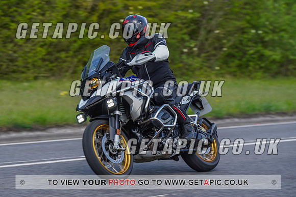 RS2204_11555