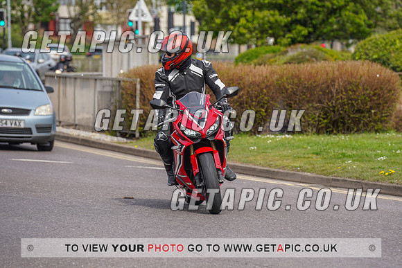 RS2204_5530