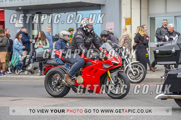 RS2205_9740