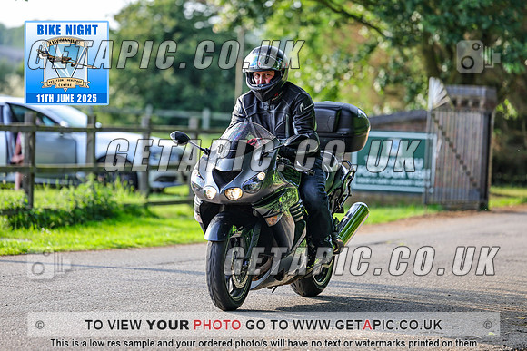 PR2506-07123_LOGO_ON_PHOTO