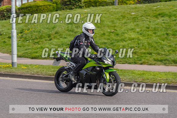 RS2204_3943