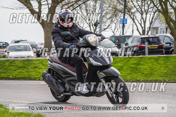 RS2204_10315