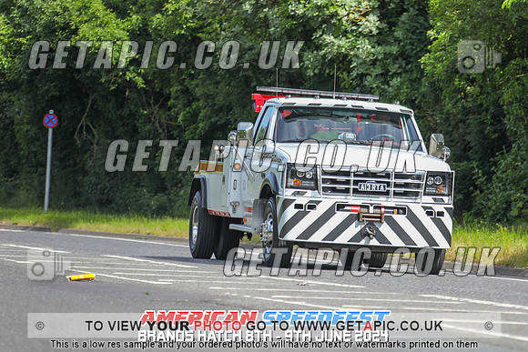GP2406-3942-C_LOGO_ON_PHOTO