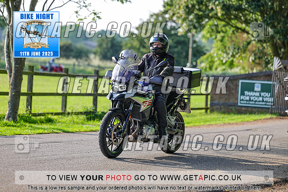 PR2506-06132_LOGO_ON_PHOTO