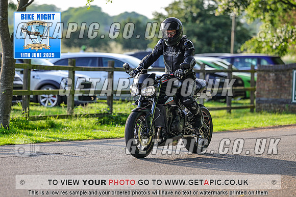 PR2506-08452_LOGO_ON_PHOTO