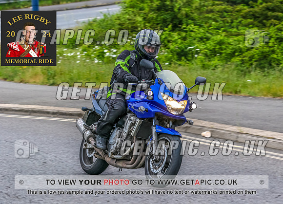 MWA2405-5_LOGO_ON_PHOTO