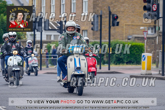 MW2505-20934_LOGO_ON_PHOTO