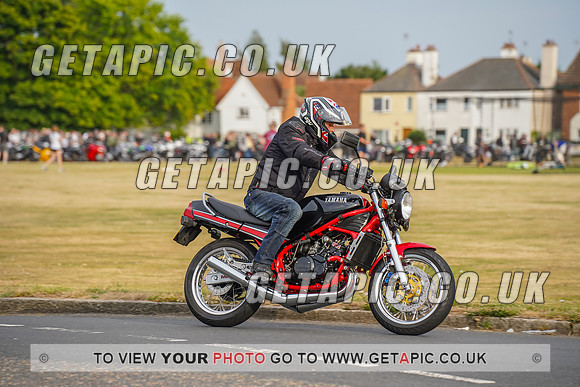RS2207_7619