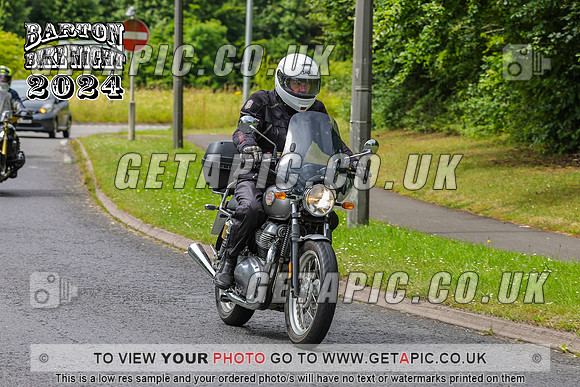 PR2407-016_LOGO_ON_PHOTO