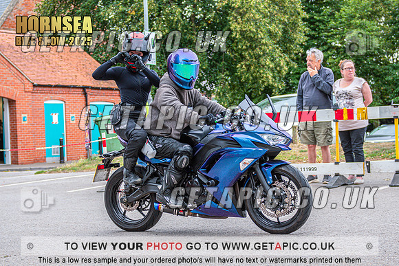 TW2508-1739_LOGO_ON_PHOTO